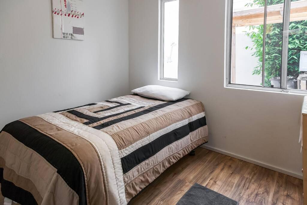 Surfboards Included In Your Stay!!! Tijuana Bagian luar foto